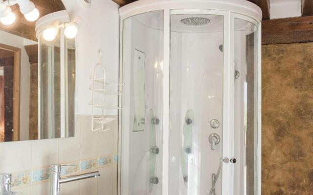 Characteristic, 16-th Century House With Heated Swimming Pool