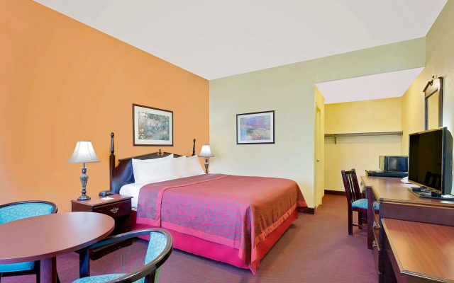 Days Inn by Wyndham Waynesboro