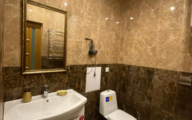 ул. Роксоланы , 16 центр 300 м. до бювета новый дом 2018 года