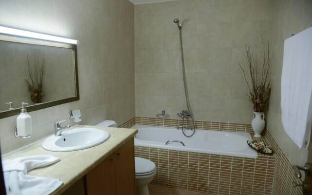 Spotless Apt in the Heart of Sisi