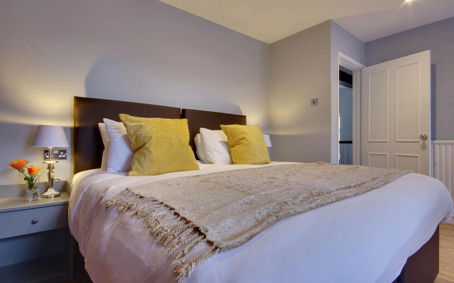 10 Westgate Street - 5 Star 18th Century House