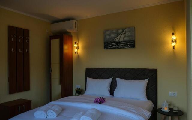 Villa & Apartments Perasto