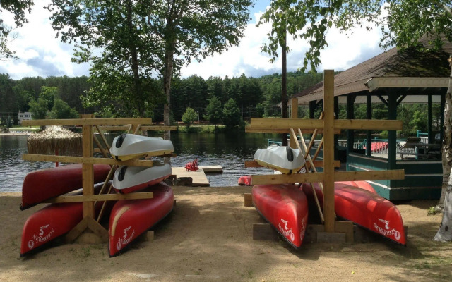 Algonquin Lakeside Inn