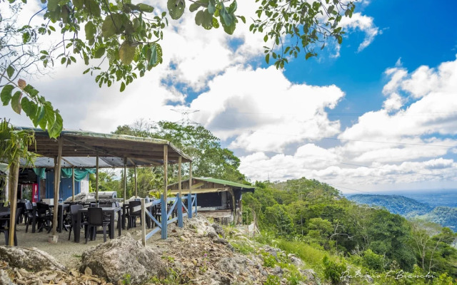 Casa Linda Vista Hotel