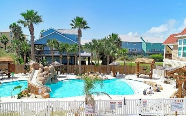 The Chic 3 Bedroom Townhouse