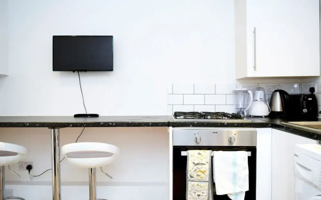 2br Home by Elephant & Castle, 4 Guests