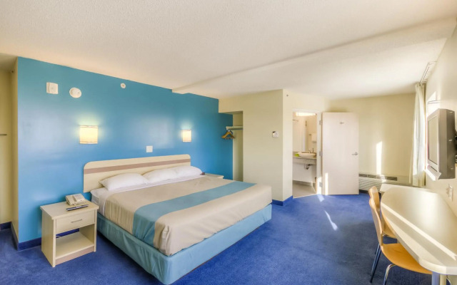 Aurora Inn Estevan