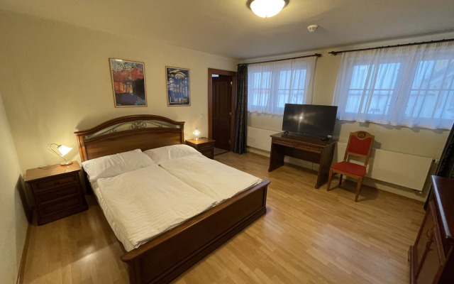 Hostel Little Quarter