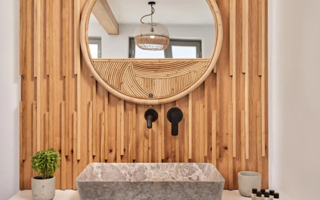 IONIC Suites