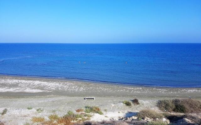Med View Bungalows