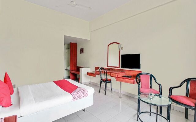 Oyo 60852 Hotel Residency Park