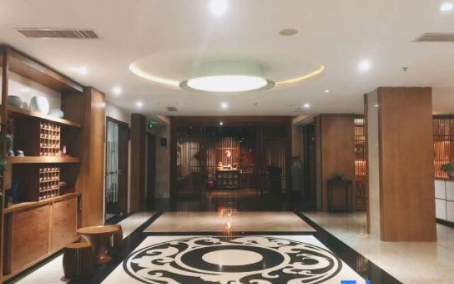 Longquan Hotel