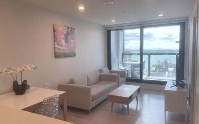 180 Degrees Seaview and Harbor View 2 bedroom Apt – Guest Rooms – Auckland