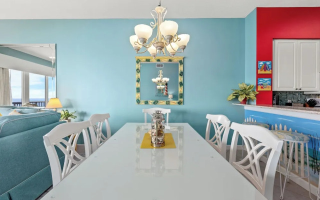 Beachfront Luxury 2Bd 2Ba Condo With Balcony! Sleeps 6!