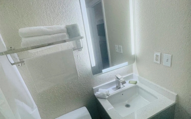 Studios & Suites 4 Less Virginia Beach