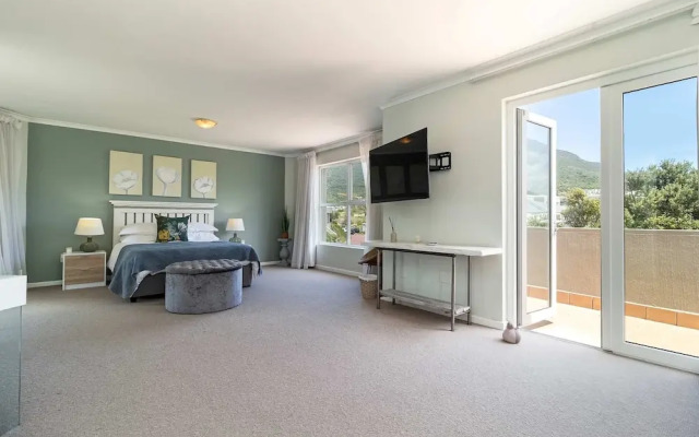 3 Bedroom Family Apartment Beach Club - Houtbay