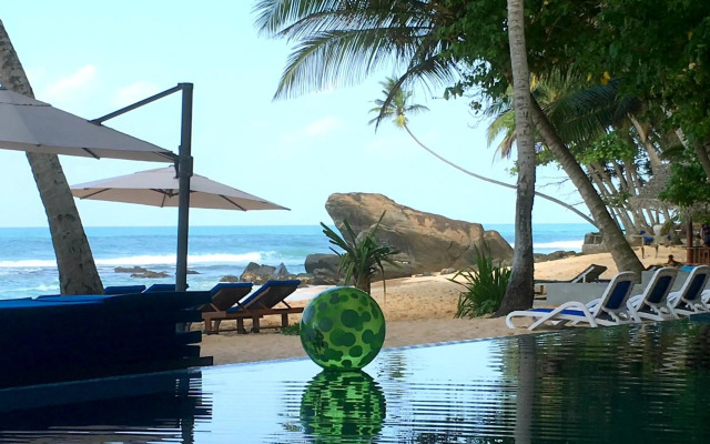Sayura Beach Hotel