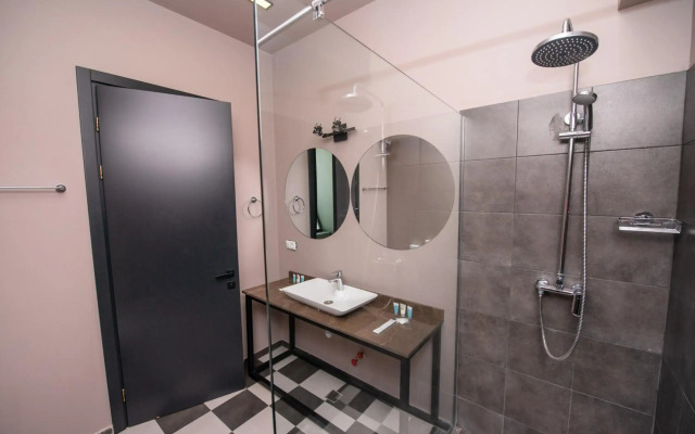 L.M Club Hotel