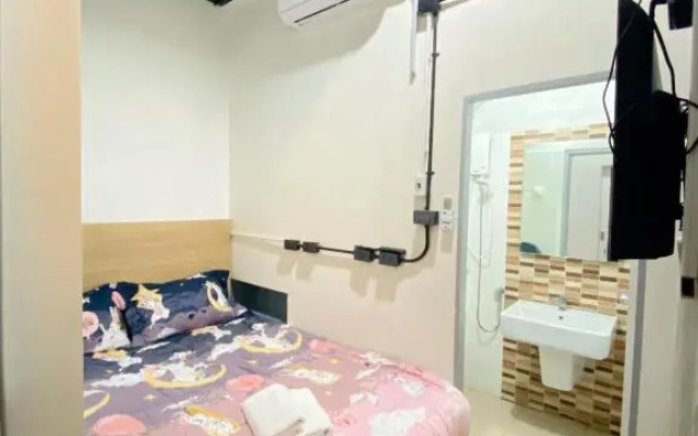 Sleep Box Hostel Suratthani