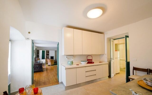 Il Motto Villa With big Garden and Lake View