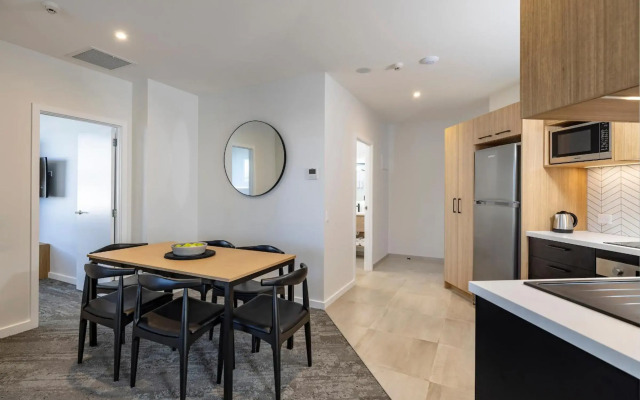 Rooftop Retreat - Mount Maunganui Holiday Home