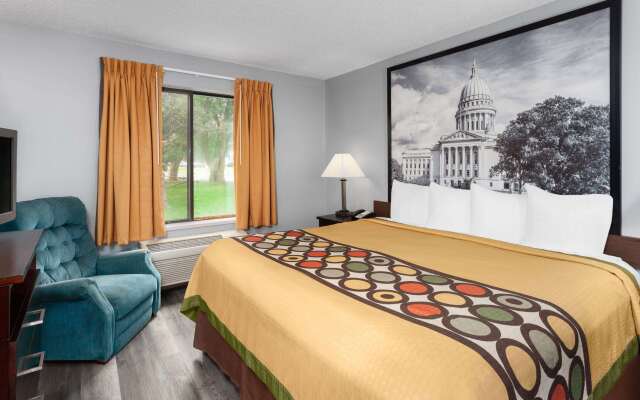Super 8 by Wyndham Sun Prairie/Madison E