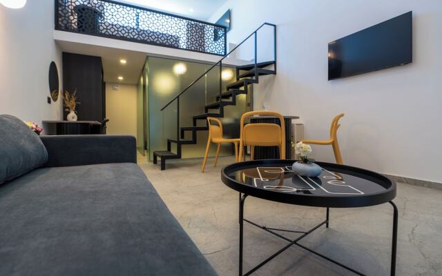 EcoHeaven Suites