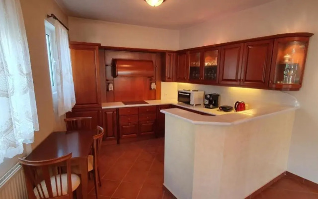 Athenian Luxury Villa in Glyfada