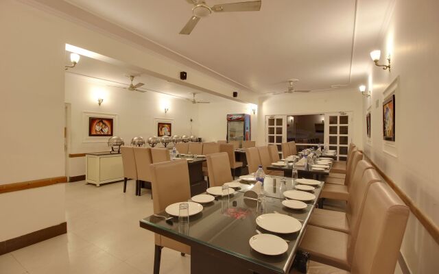 Hotel Neelesh Inn - A Luxury Lake View Hotel (20 kms from Nainital)