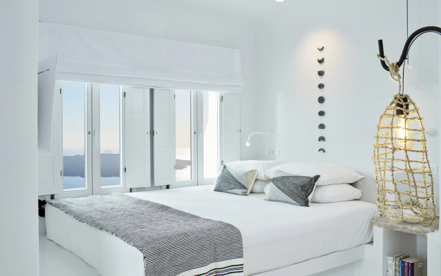 Cosmopolitan Suites