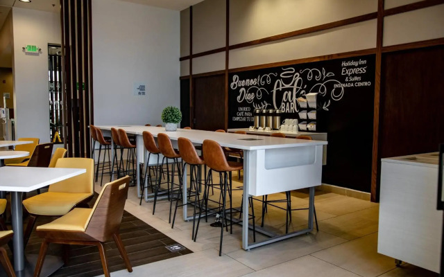 Holiday Inn Express And Suites Ensenada Centro by IHG