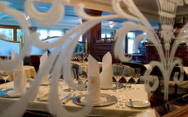 Villa Medici Hotel Restaurant