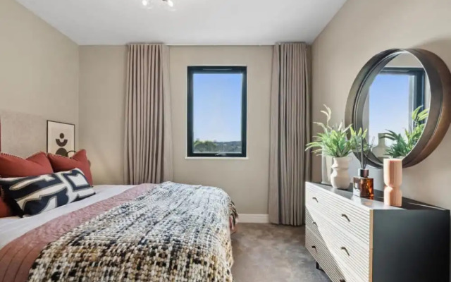 02 Arena - Luxury 2 Bed Double En-suite W/balcony