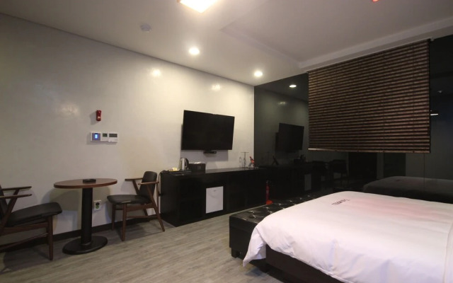 IM Hotel