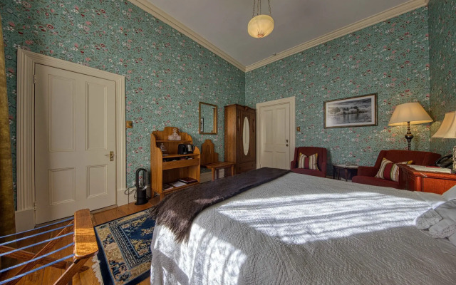 Pen-y-bryn Lodge