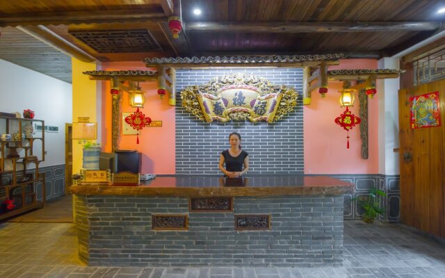 Yangshuo Scenic Mountain Retreat