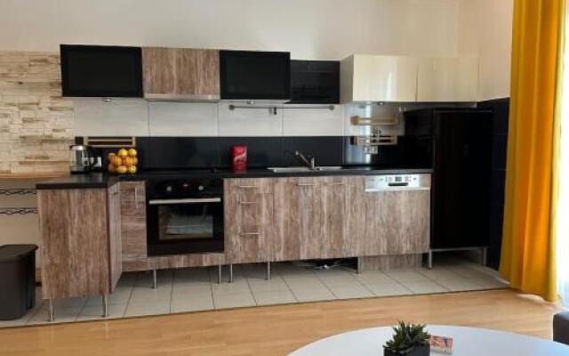 Modern Flat incl. Breakfast&Parking, near Metro U1