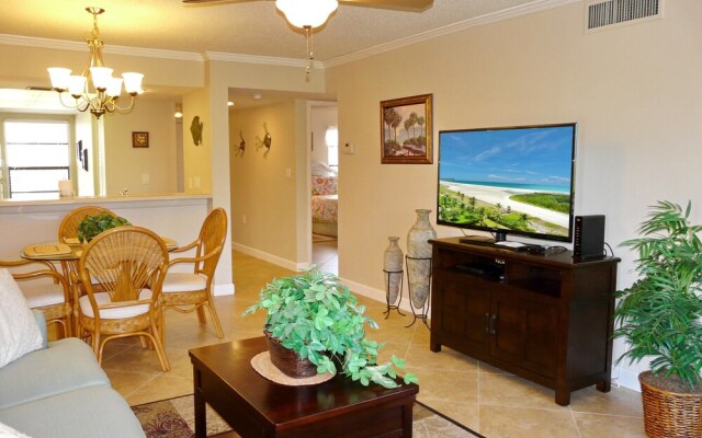 Stylish Condo Across From South Beach