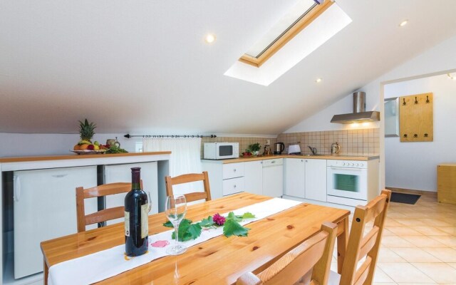 Stunning Home in Musalez With Wifi and 1 Bedrooms