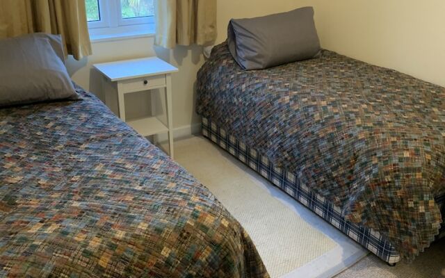 Lovely Nefyn Detached House With sea Views