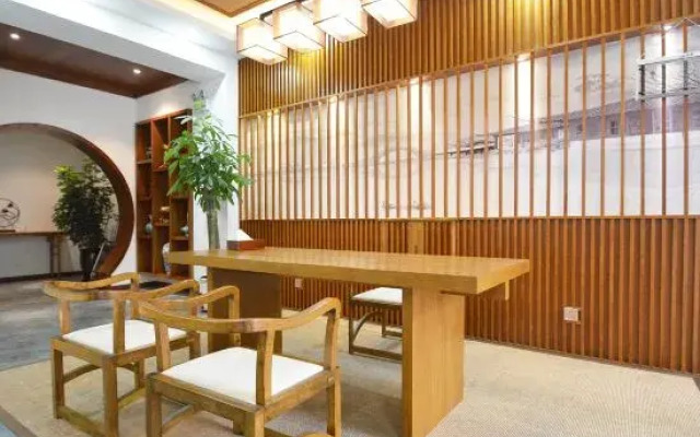Moyuan Boutique Hotel