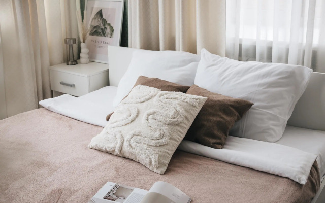 Две Подушки на ул. Левичева, д. 19