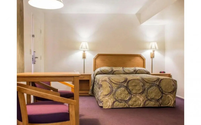 Rodeway Inn Silver Creek Inn