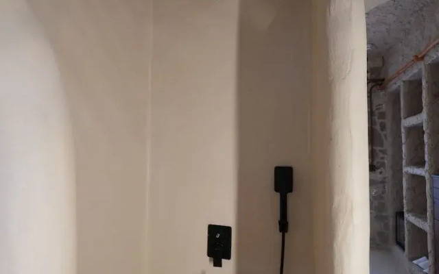 Chi House