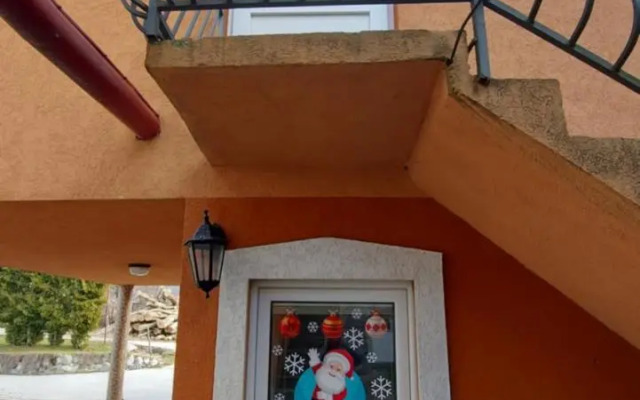 Guest House Redzo