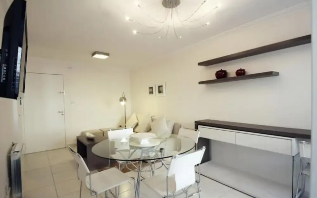 Bvd. Illia Flat MEC