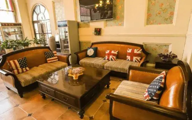 California Journey Holiday Inn (FAW Wuyue Plaza)