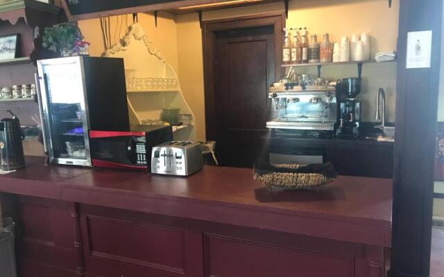 Riverside Hot Springs Inn & Spa - Adults Only