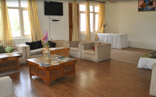 Reenam Hotel