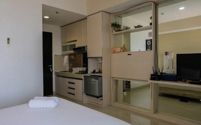 Best Price Studio Apartment at Atria Residence near Mall